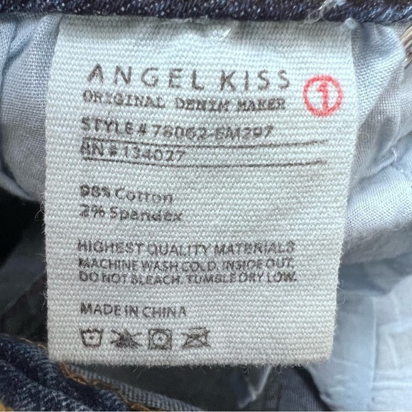 Angel Kiss Mid Rise Embroidered Skinny Jeans Size 1 - Picture 9 of 10
